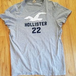 Hollister t shirt